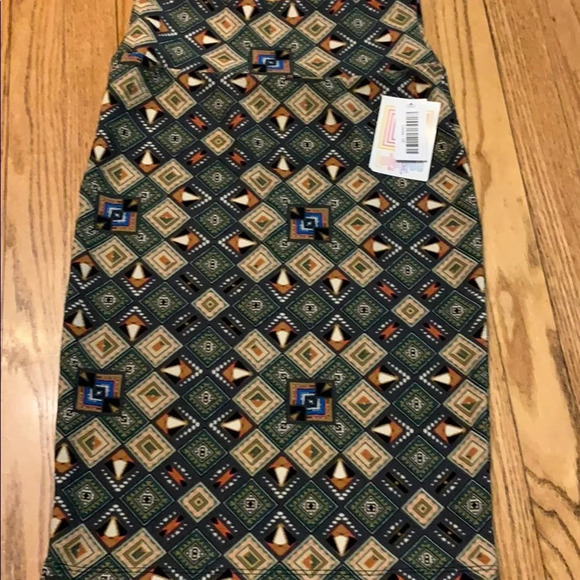 NWT! Lularoe Cassie skirt XS - Picture 1 of 3
